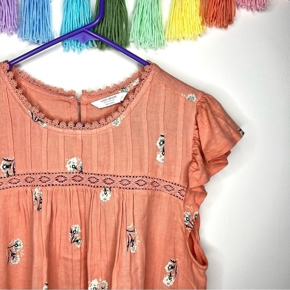 Lucky Brand Pink Crochet Floral Top Pleated Bodice Flutter Sleeve Size Large - Picture 4 of 17